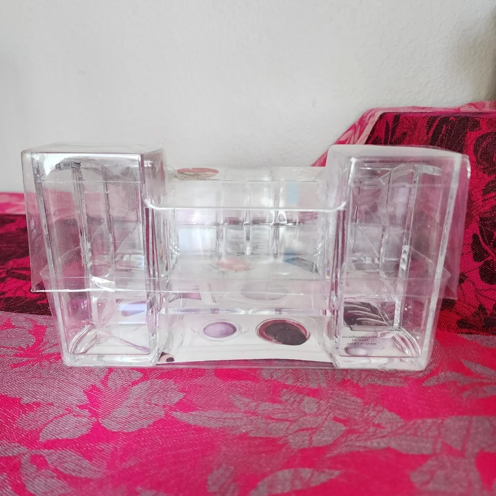 Cosmetic Counter Caboodles Clear Acrylic Storage. NEW.